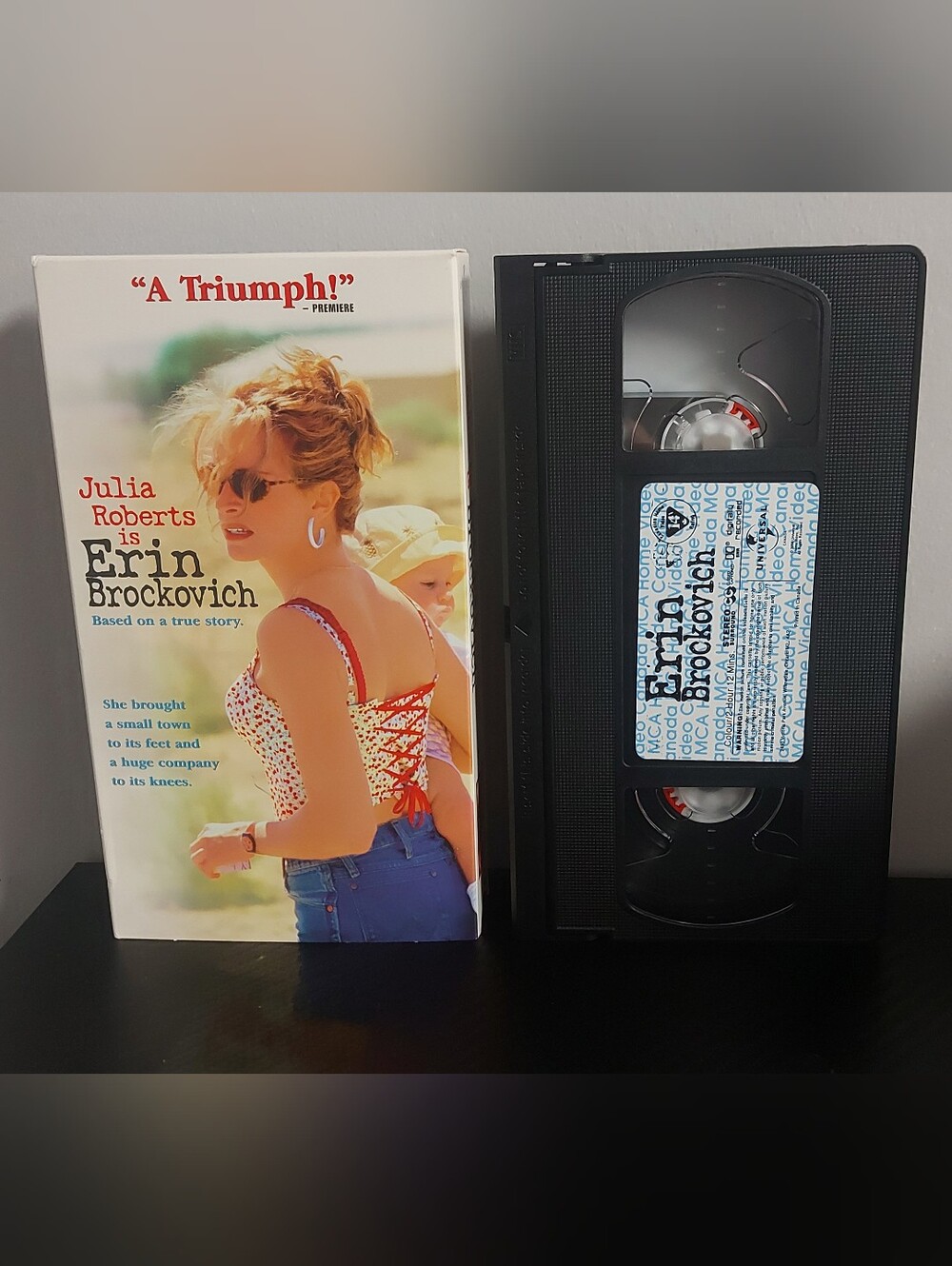 Erin Brockovich (VHS, 2000) Julia Roberts Academy Award Winner Classic Movie
